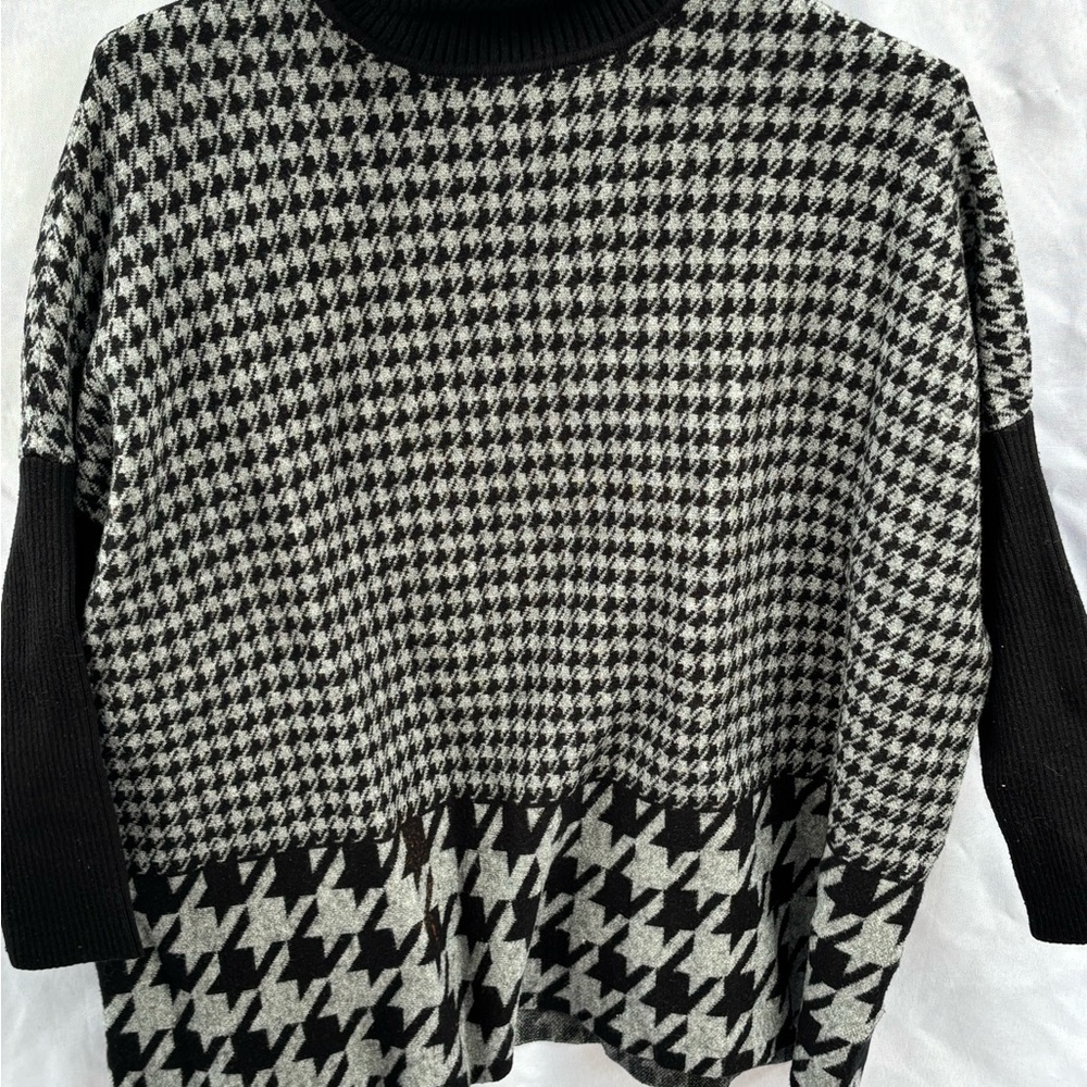 Joseph Monochrome Houndstooth Sweater
